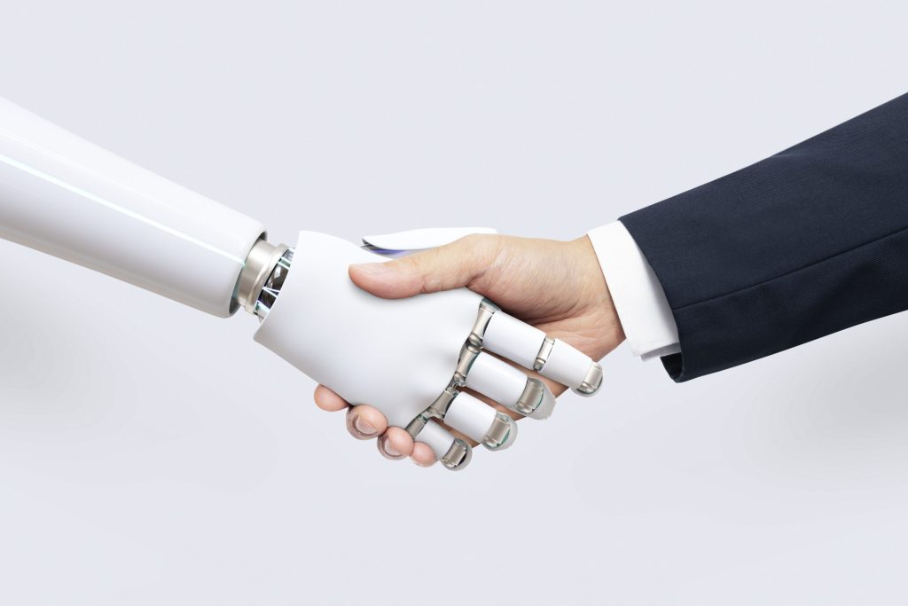 Handshake-between-robo-and-human